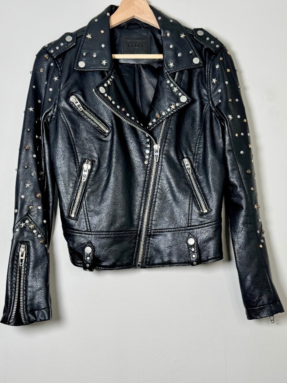 BLANKNYC Black Vegan Leather Studded Moto Jacket Star Detail Sz Small